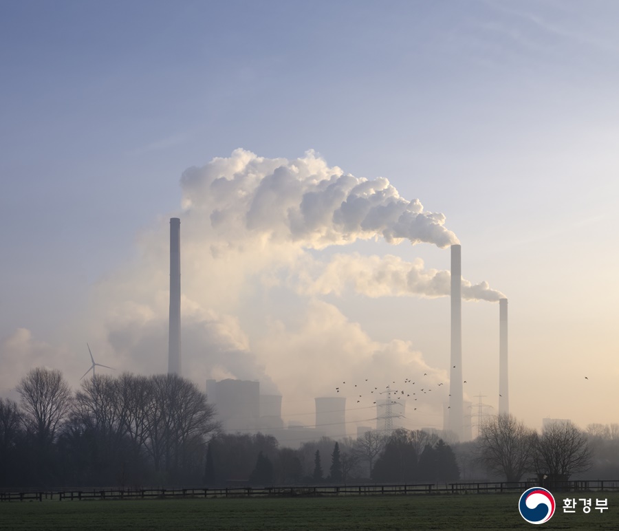 석탄발전소 (사진출처=환경부 공식 블로그 갈무리)