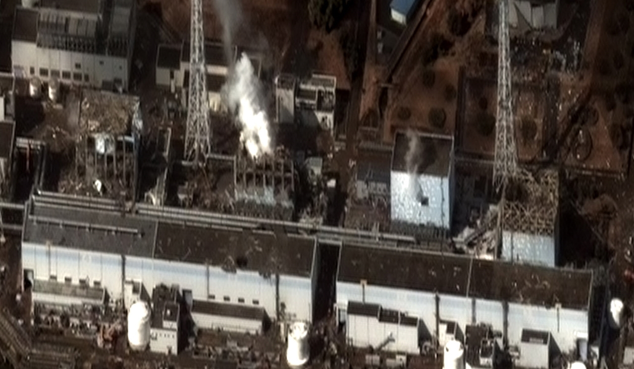 2011년 동일본 대지진 및 쓰나미가 덮친 뒤 후쿠시마 원자력발전소 전경 (사진출처=위키피디아)