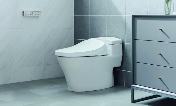 (사진=코웨이가 21일 출시한 더블케어 비데는 세련된 욕실 가구 디자인과 함게 위생 세척 기능까지 강력해서 시장에 주목을 받는다)